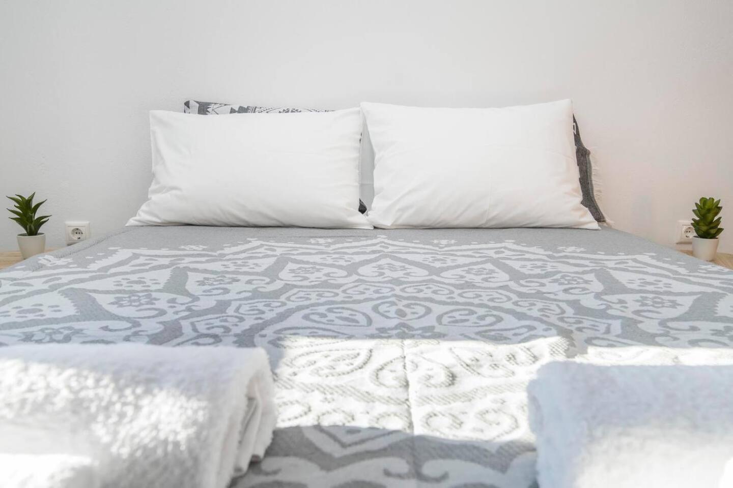 Zoe & Zen Collection Apartment Парос Екстериор снимка